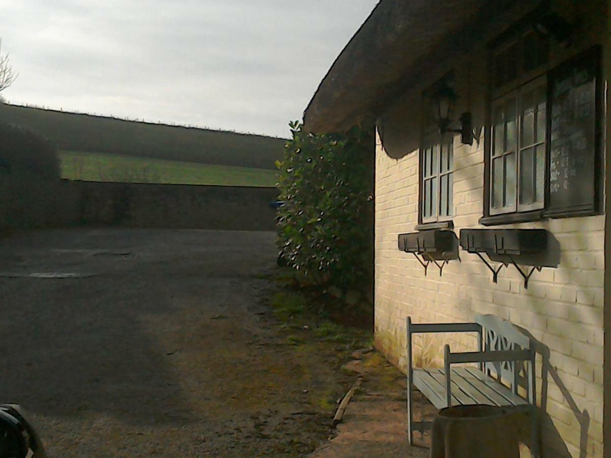 The Crown Inn Alvediston Buitenkant foto