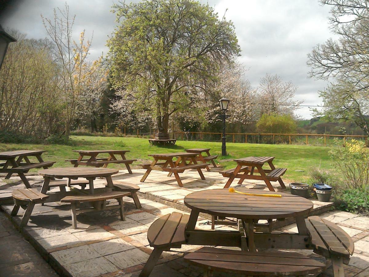 The Crown Inn Alvediston Buitenkant foto