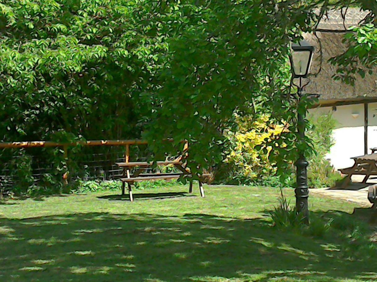 The Crown Inn Alvediston Buitenkant foto